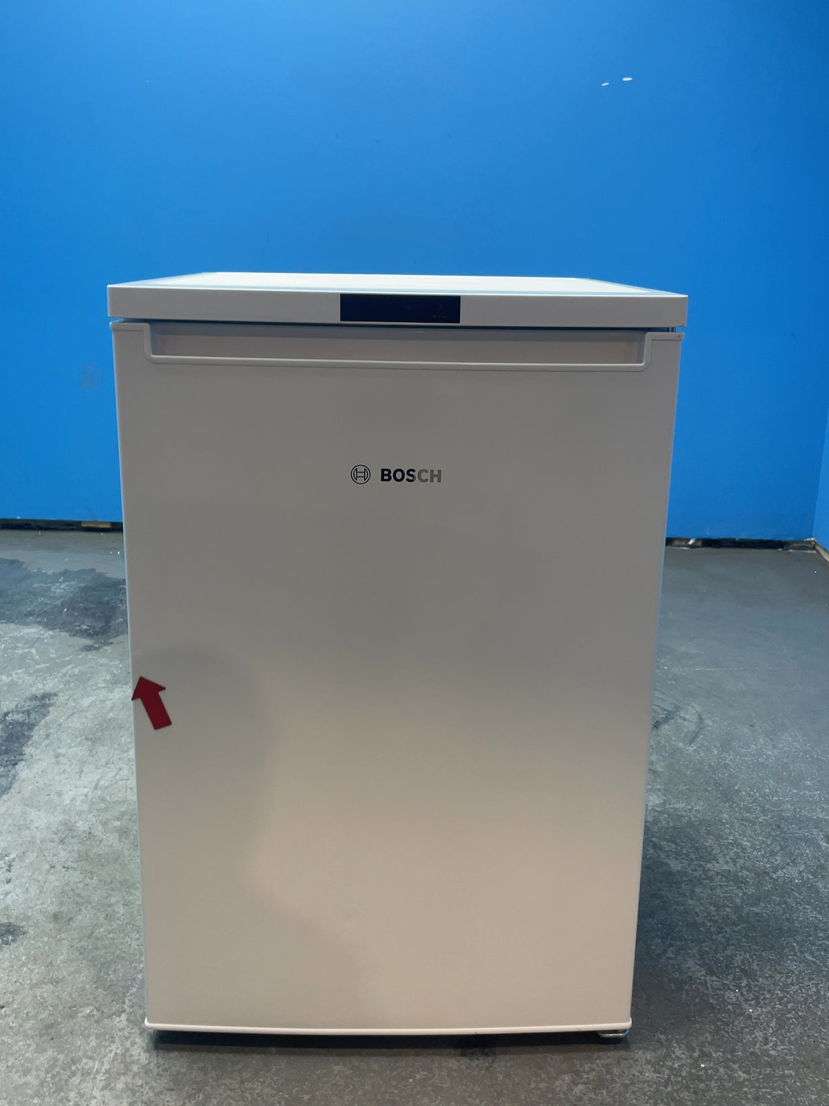 #GRC-164-727 - Bosch Series 2 56cm Under Counter Fridge – 134L Capacity, MultiBox Drawer