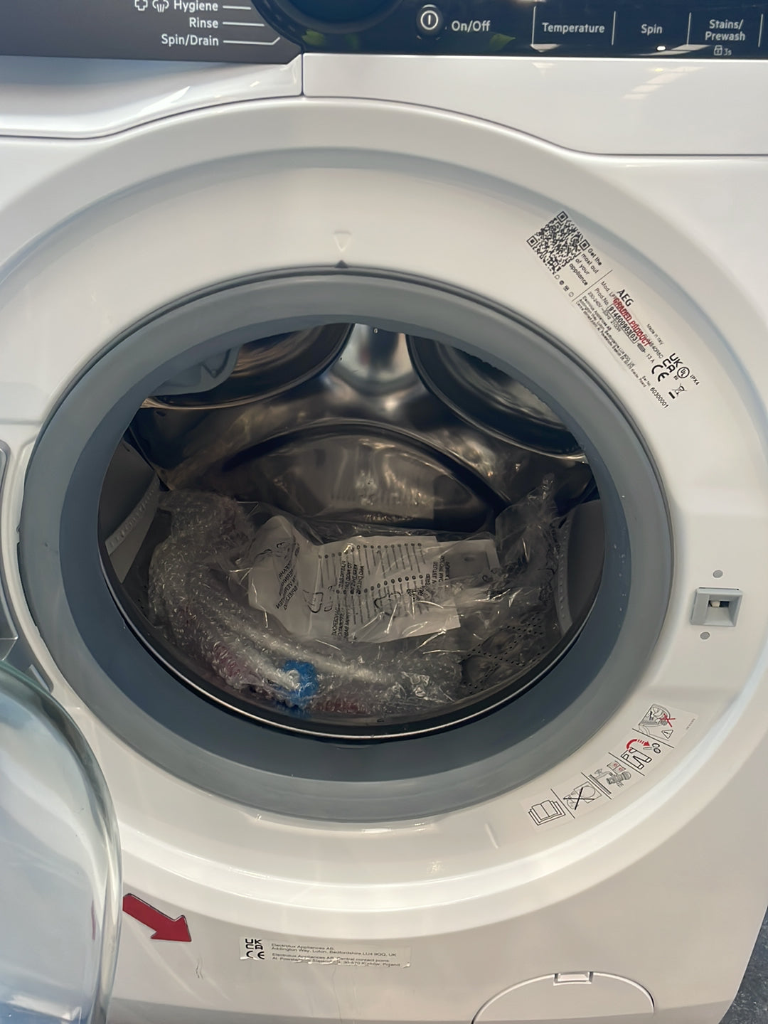 #GRC-164-747 - AEG 8kg 1400rpm Washing Machine – AbsoluteCare, SoftWater, Smart, White