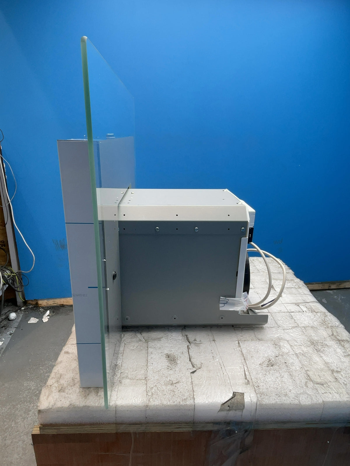 #GRC-164-752 - Electrolux 60cm Flat Glass Chimney Cooker Hood – LED, Steel & Glass