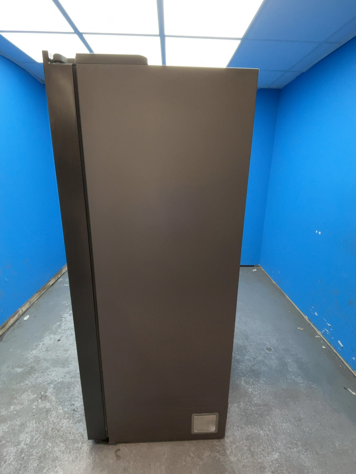 #GRC-164-898 - Samsung Series 8 American Fridge Freezer – 635L Capacity, SpaceMax, Twin Cooling Plus, Plumbed Water & Ice Dispenser, WiFi Connected, Black Stainless Steel