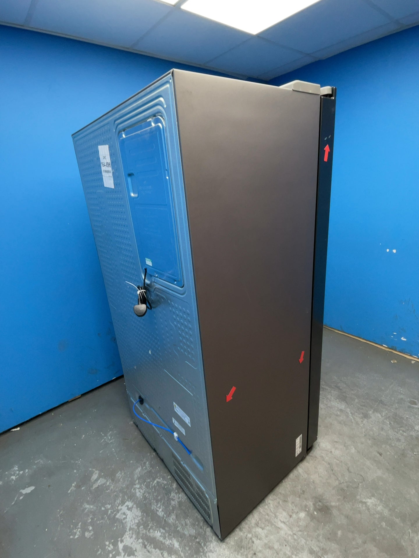 #GRC-164-898 - Samsung Series 8 American Fridge Freezer – 635L Capacity, SpaceMax, Twin Cooling Plus, Plumbed Water & Ice Dispenser, WiFi Connected, Black Stainless Steel