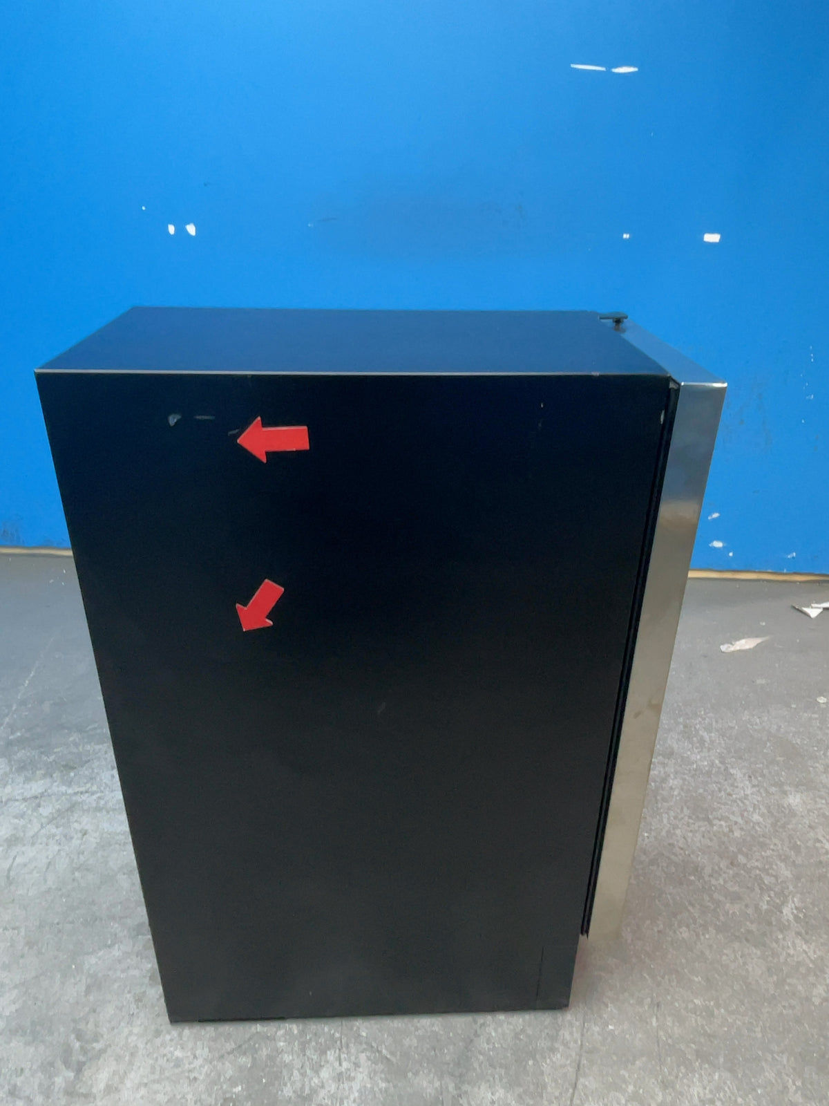 #GRC-165-049 - Hoover H-Wine 500 20 Bottle Wine Cooler – Touch Control, Charcoal Filter