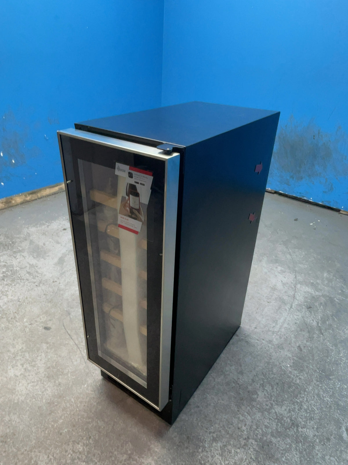 #GRC-165-049 - Hoover H-Wine 500 20 Bottle Wine Cooler – Touch Control, Charcoal Filter