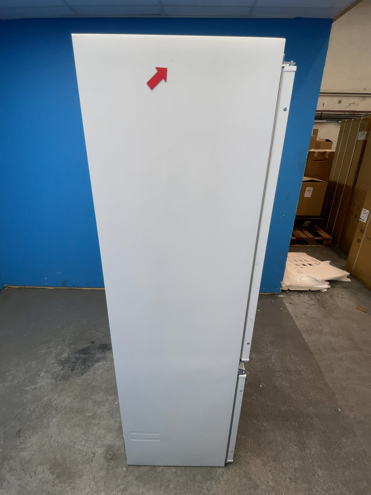 #GRC-165-140 - Hoover 54cm Integrated Fridge Freezer – 268L, White, Low Frost, Smart WiFi