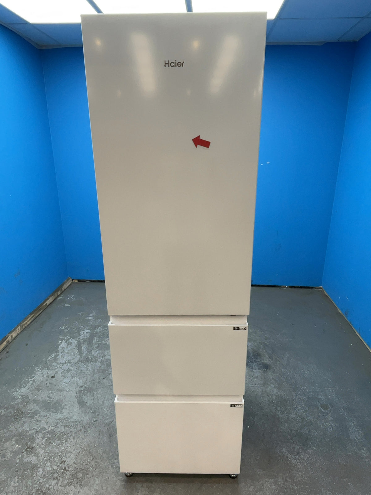 #GRC-165-155 - Haier 54.5cm 60/40 Fridge Freezer – 303L, White, Total No Frost, Smart WiFi