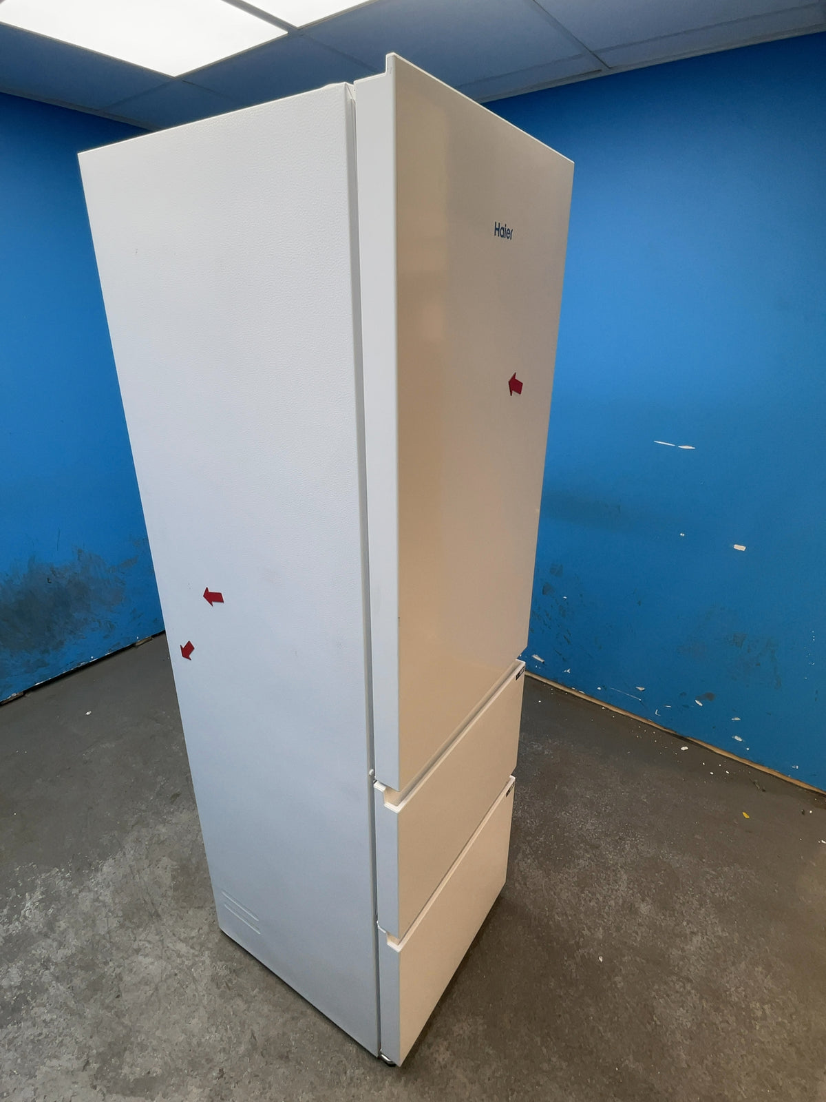 #GRC-165-155 - Haier 54.5cm 60/40 Fridge Freezer – 303L, White, Total No Frost, Smart WiFi