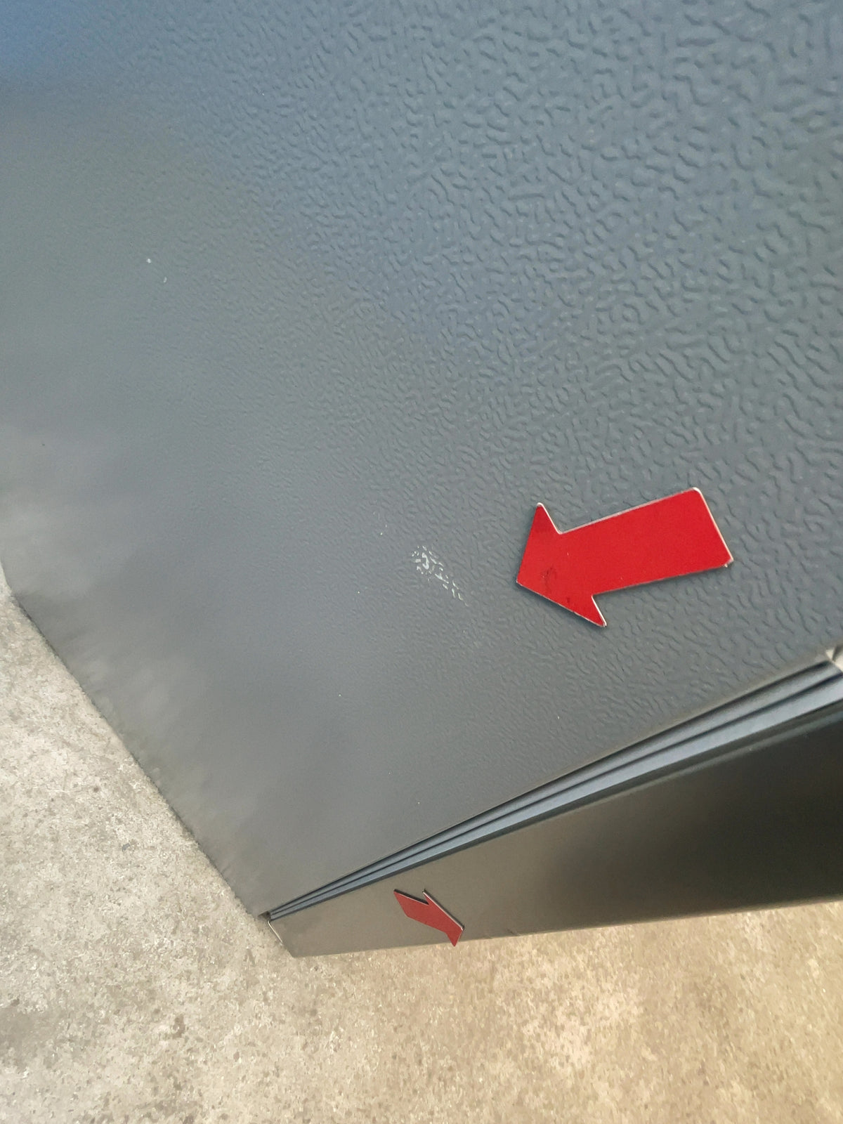 #GRC-165-255 - Midea 60cm Freestanding Fridge Freezer – 310L Capacity, Total No Frost, Non-Plumbed Water Dispenser