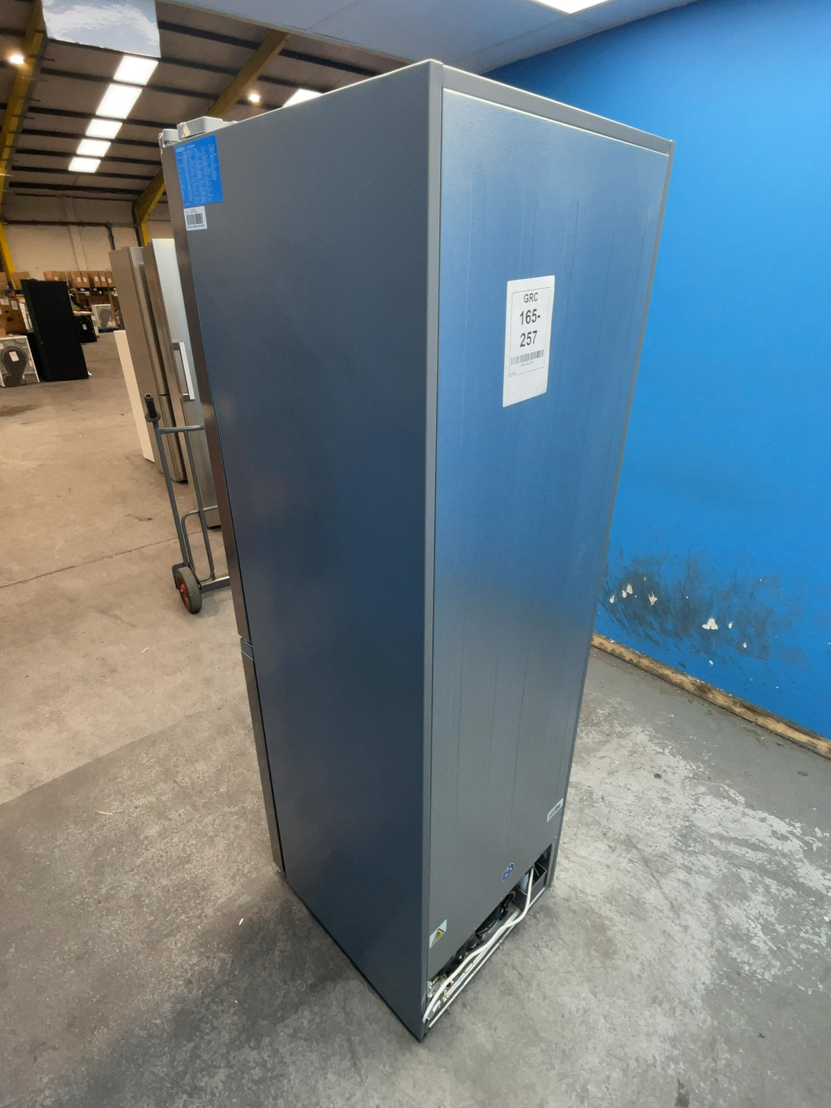 #GRC-165-257 - Midea 54.7cm Fridge Freezer – 273L, Silver, Total No Frost, Water Dispenser