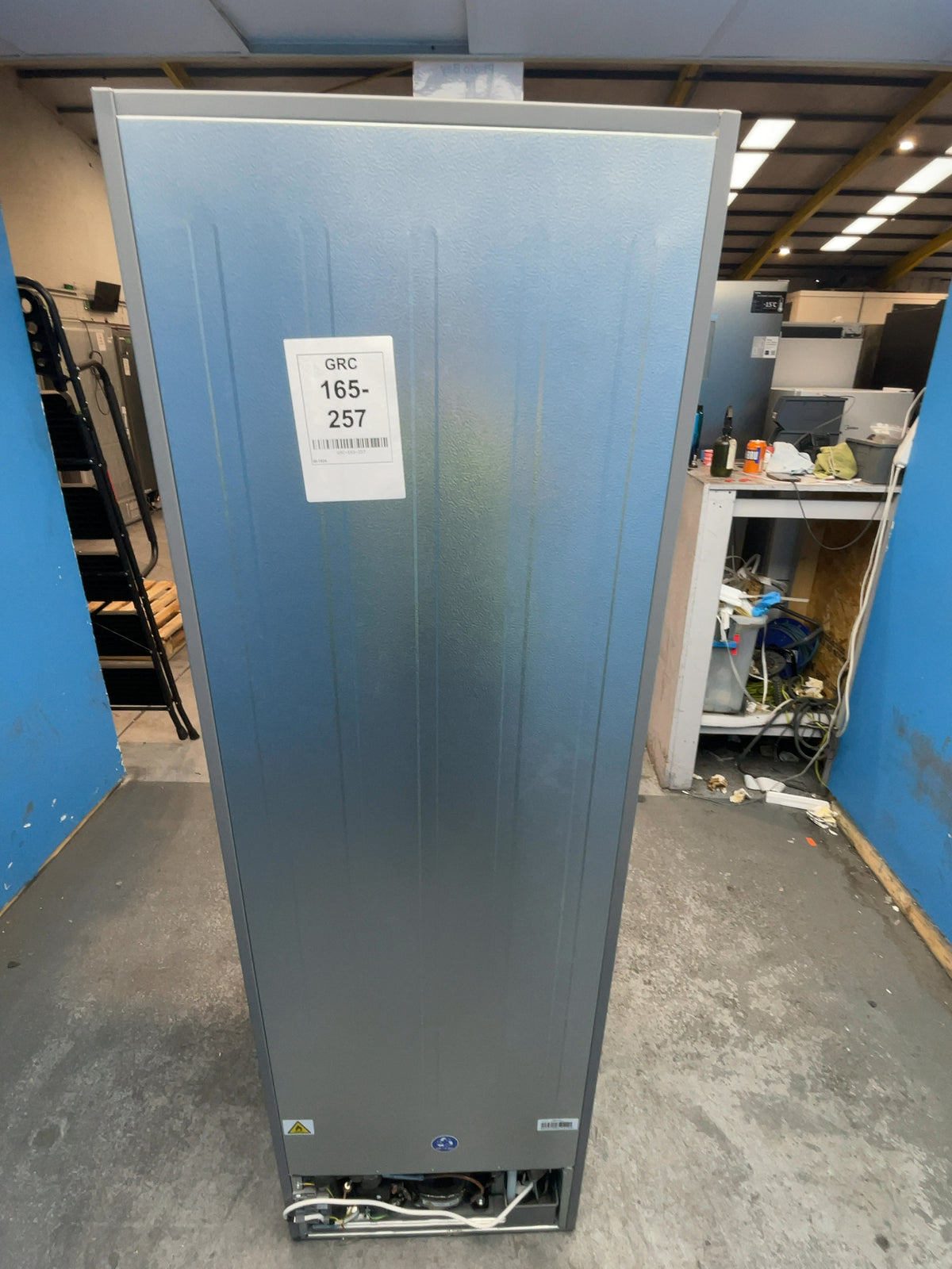 #GRC-165-257 - Midea 54.7cm Fridge Freezer – 273L, Silver, Total No Frost, Water Dispenser