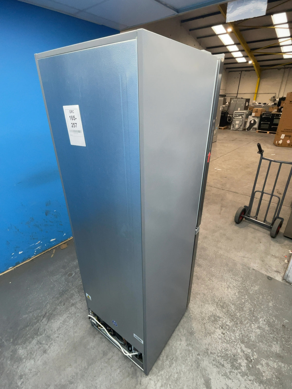 #GRC-165-257 - Midea 54.7cm Fridge Freezer – 273L, Silver, Total No Frost, Water Dispenser