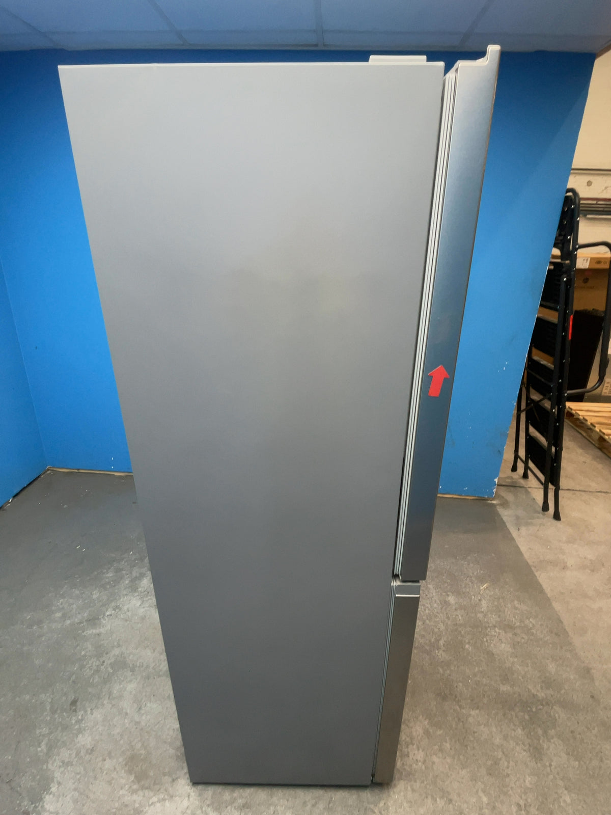 #GRC-165-257 - Midea 54.7cm Fridge Freezer – 273L, Silver, Total No Frost, Water Dispenser