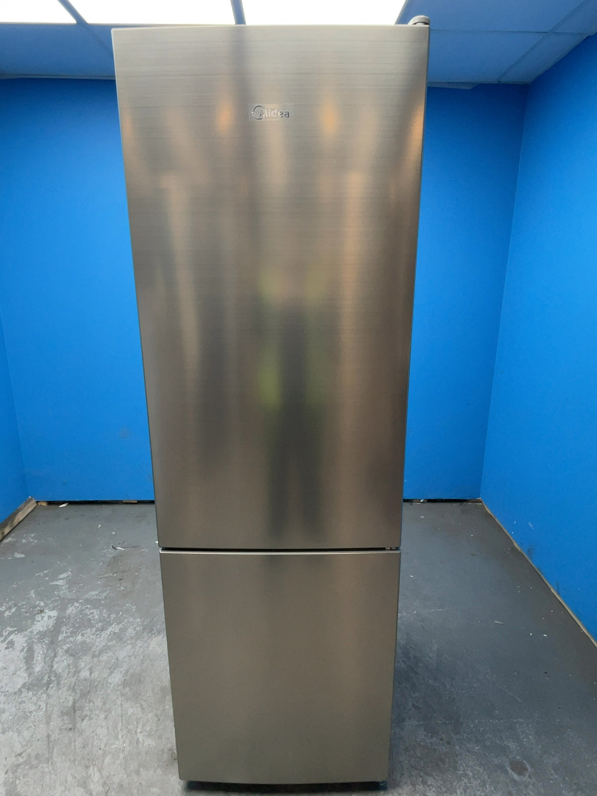 #GRC-165-259 - Midea 60/40 Total No Frost Fridge Freezer – 310L Capacity, Inox