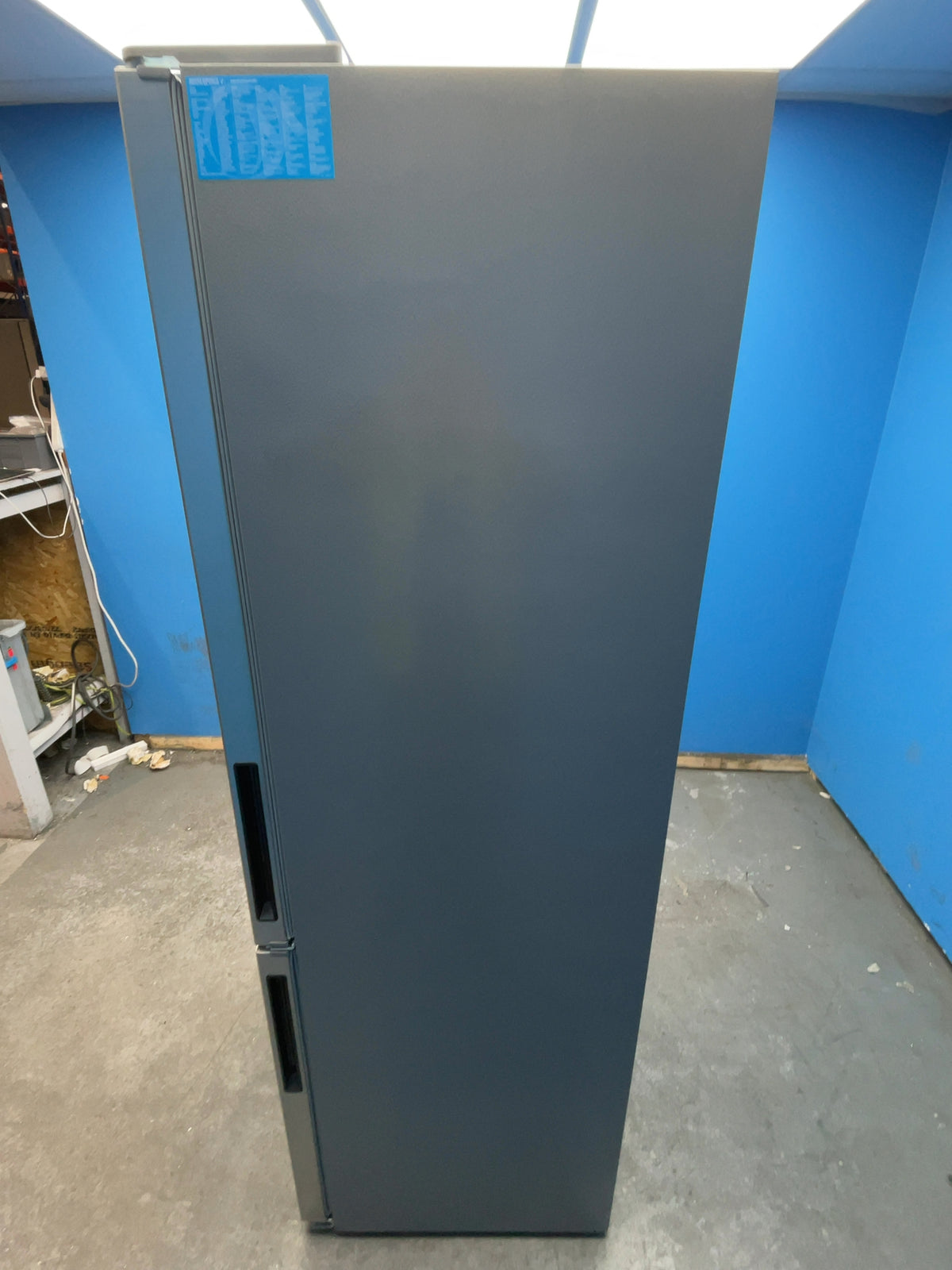 #GRC-165-259 - Midea 60/40 Total No Frost Fridge Freezer – 310L Capacity, Inox