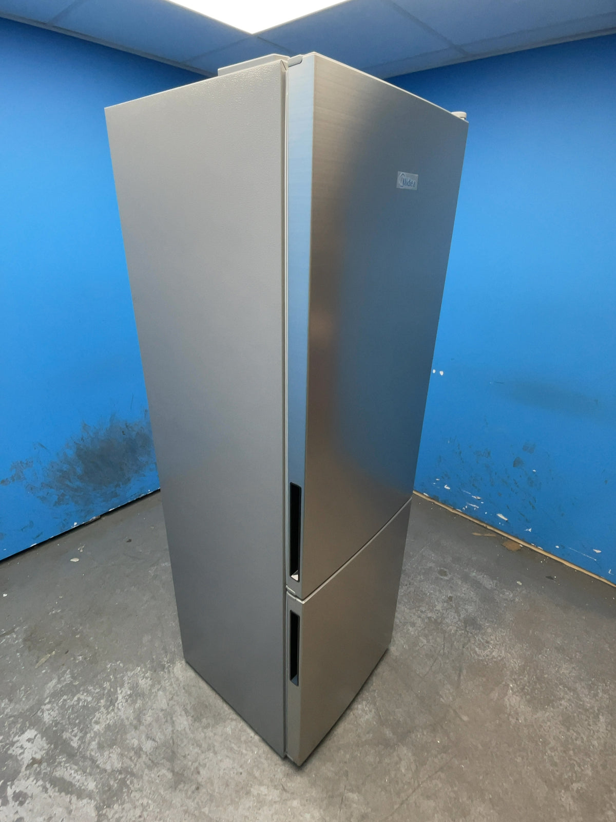#GRC-165-259 - Midea 60/40 Total No Frost Fridge Freezer – 310L Capacity, Inox