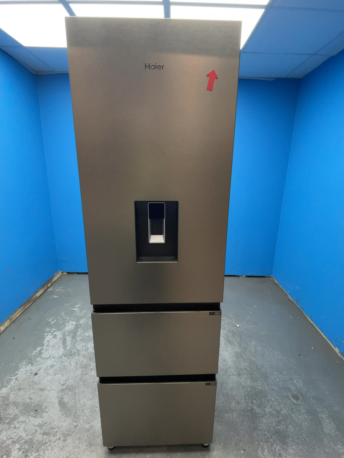 #GRC-165-596 - Haier 54.5cm 60/40 Fridge Freezer – 300L, Inox, Total No Frost, Smart WiFi