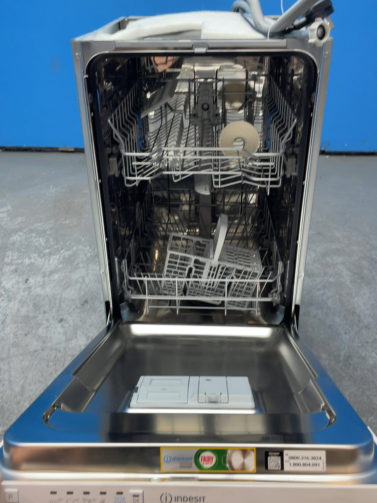 #GRC-165-706 - Indesit Fully Integrated 45cm Slimline Dishwasher – 10 Place Settings, Push&Go, White