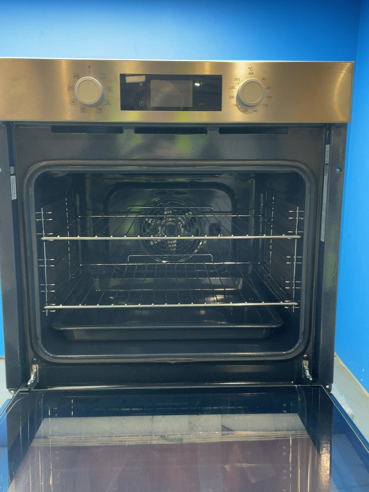 #GRC-165-710 - Hotpoint Multiflow Built-In Single Electric Oven – 71L Capacity, Catalytic Liners, Plug & Play, Stainless Steel