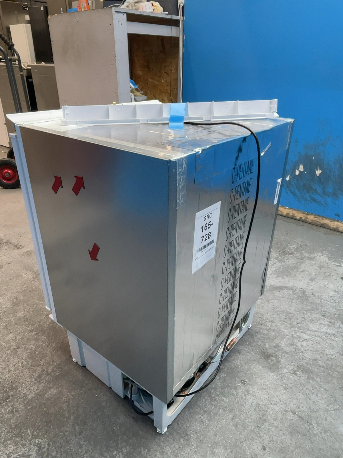 #GRC-165-728 - Hotpoint Integrated Undercounter Freezer – 91L Capacity, Low Frost, Fixed Hinge