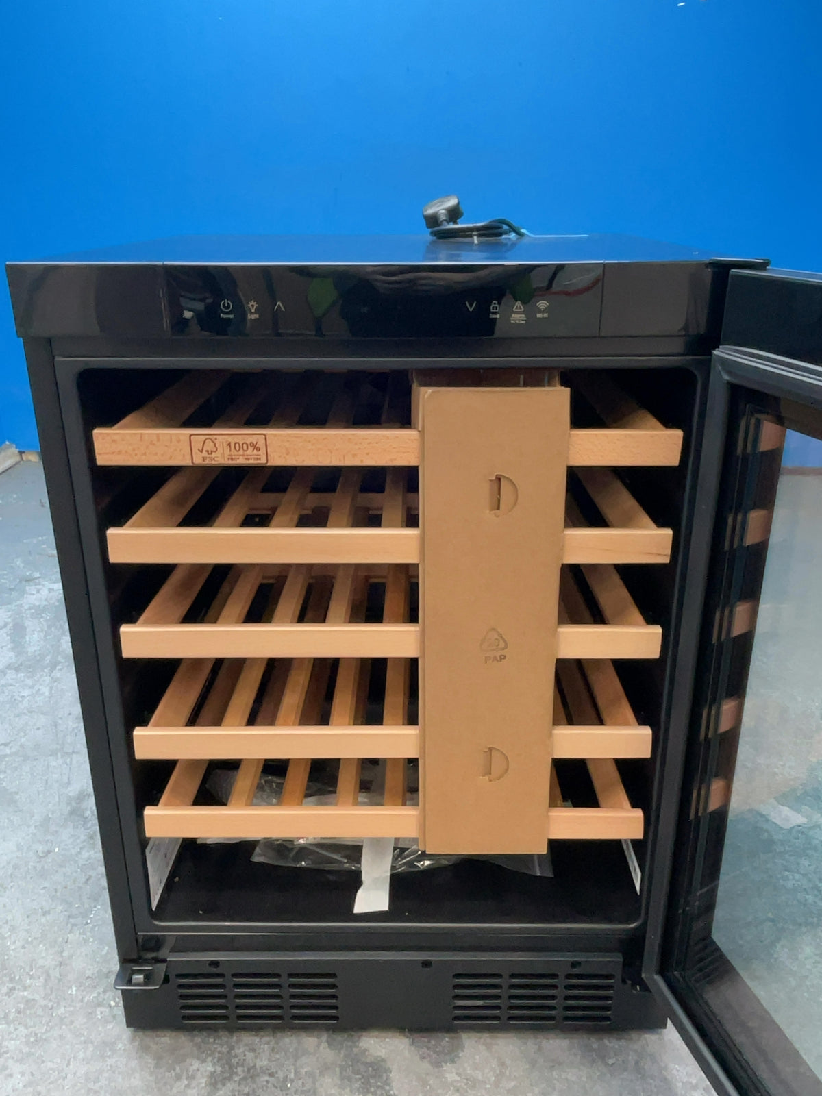#GRC-165-790 - Hisense 46 Bottle Built-In Wine Cooler – Reversible Door, Touch Controls
