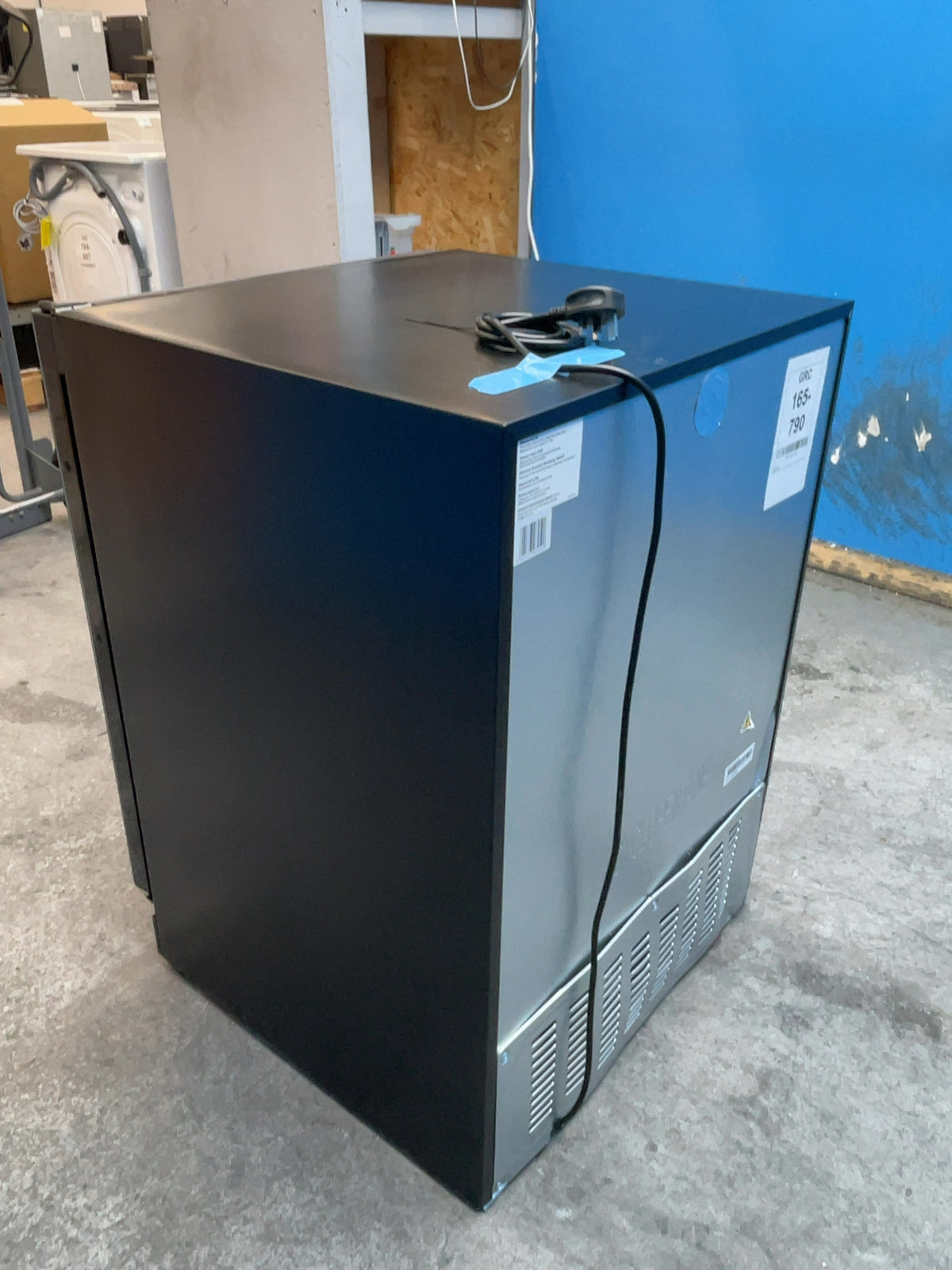 #GRC-165-790 - Hisense 46 Bottle Built-In Wine Cooler – Reversible Door, Touch Controls