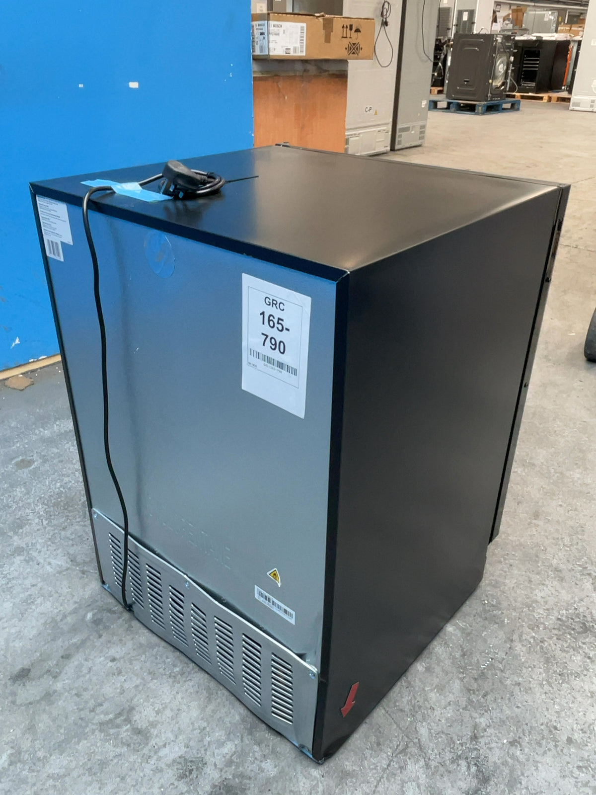 #GRC-165-790 - Hisense 46 Bottle Built-In Wine Cooler – Reversible Door, Touch Controls