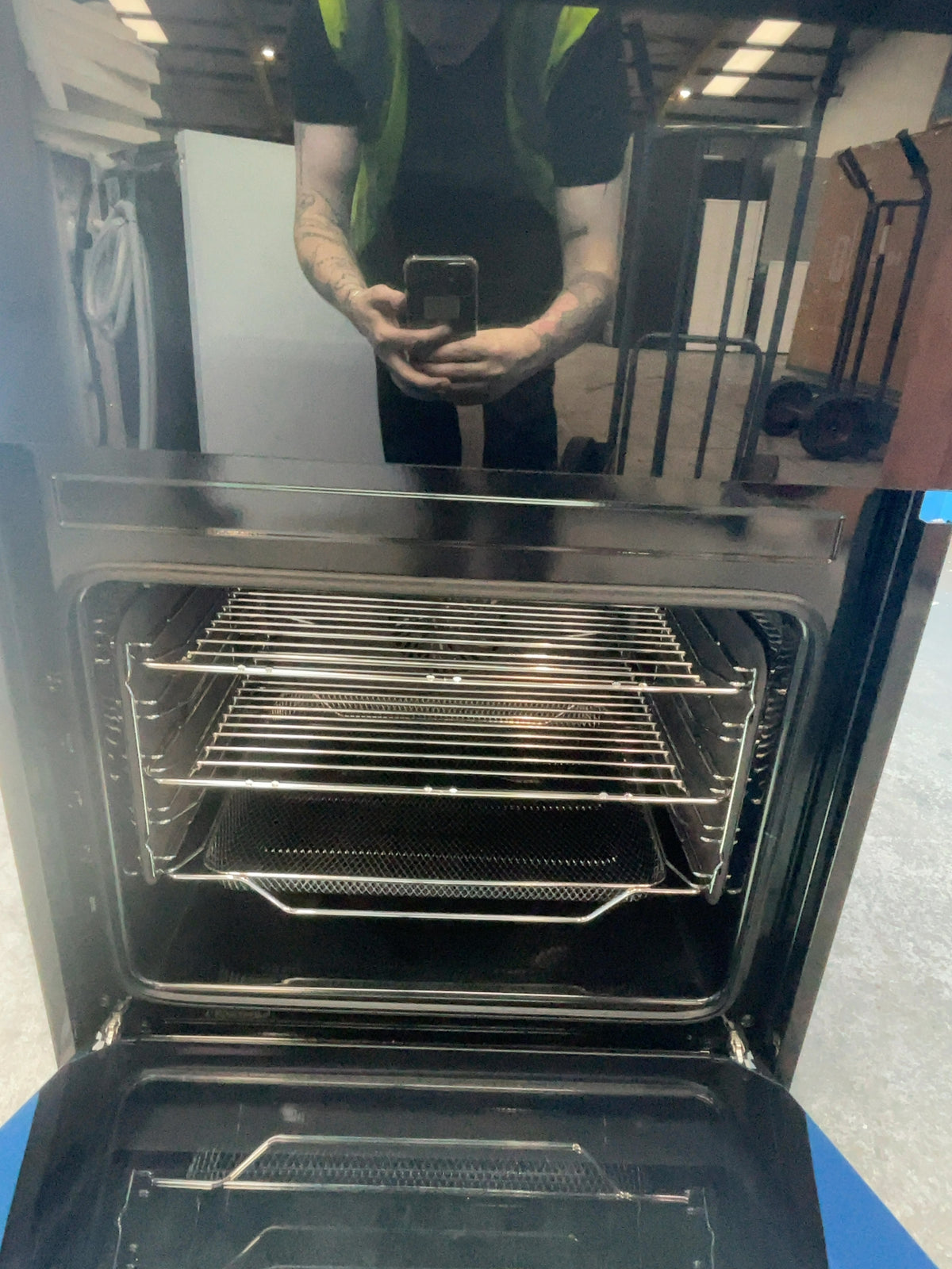 #GRC-165-831 - Hisense Built In Electric Double Oven – Air Fry Mode, Catalytic Liners, Black