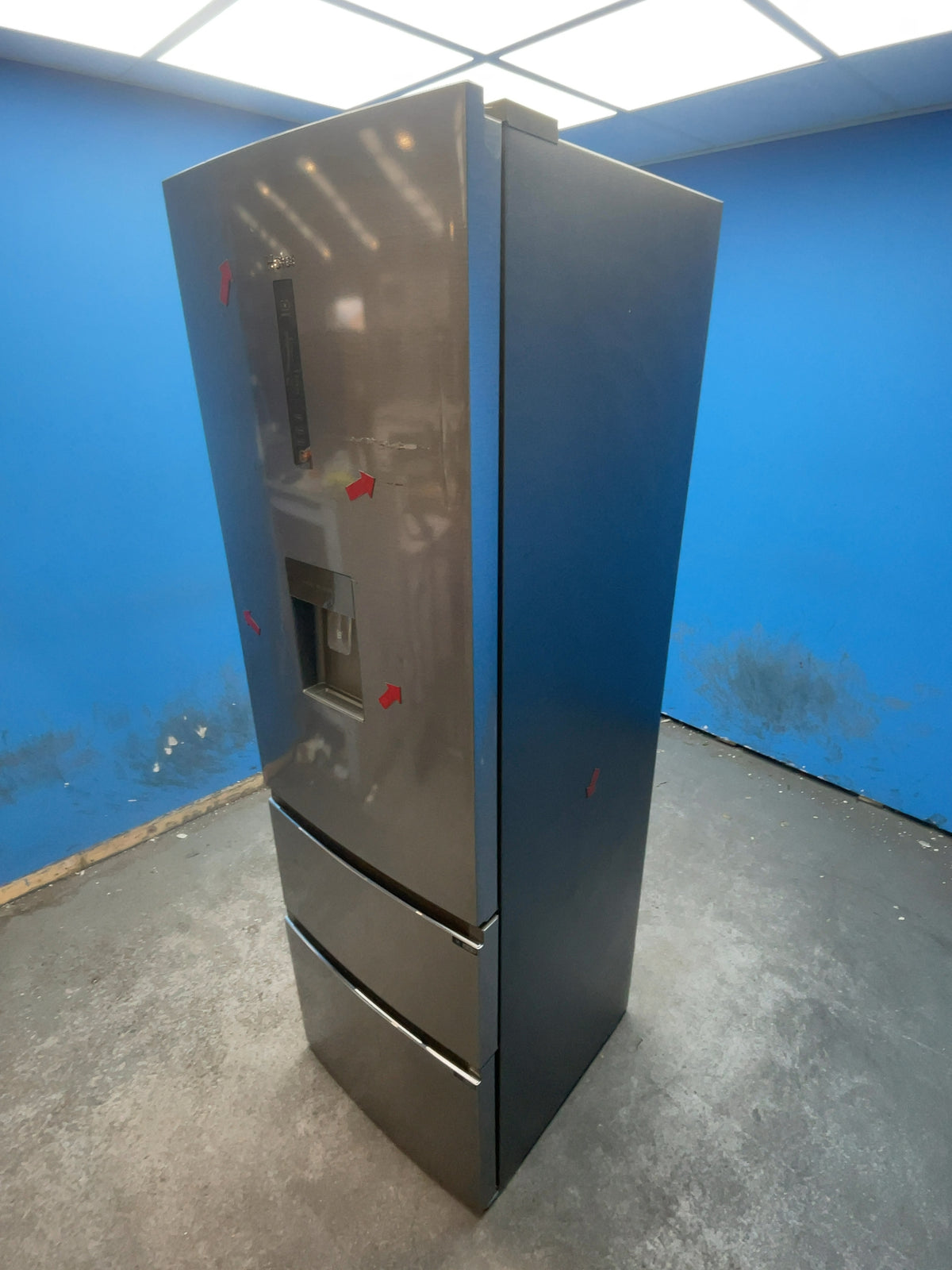 #GRC-165-965 - Haier HETR3619FWMG 60cm 70/30 Fridge Freezer – Total No Frost, Non-Plumbed Water Dispenser, MyZone Drawer, Silver