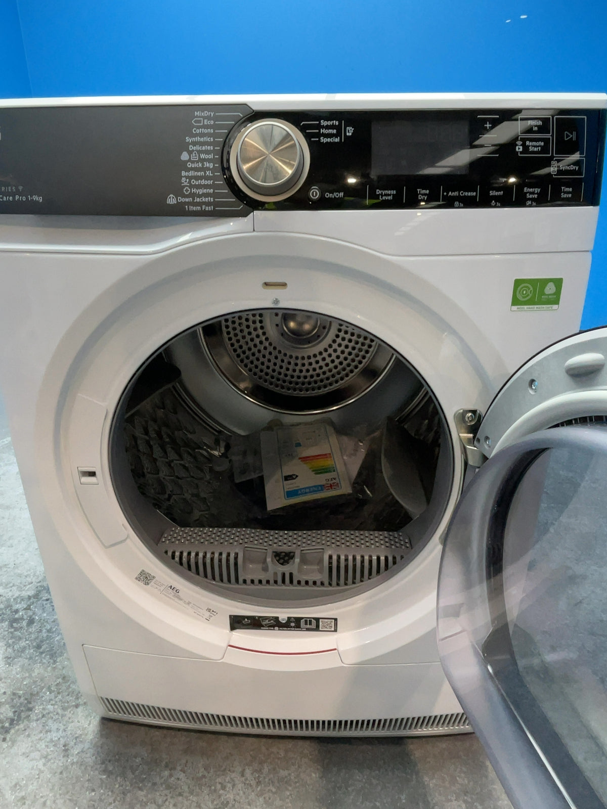 #GRC-166-041 - AEG TR959V6BC 9kg Heat Pump Tumble Dryer – 3DScan Tech, AbsoluteCare Pro, WiFi