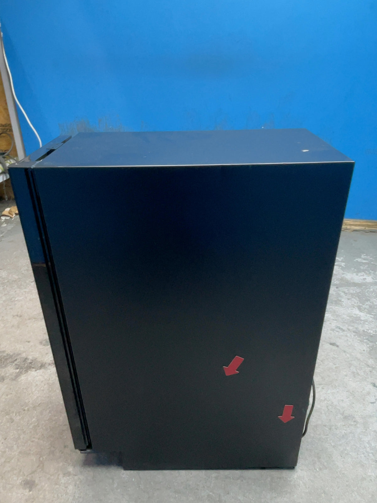 #GRC-166-117 - AEG 5000 30cm Built In Wine Cooler – 20 Bottles, Single Zone, Black Glass