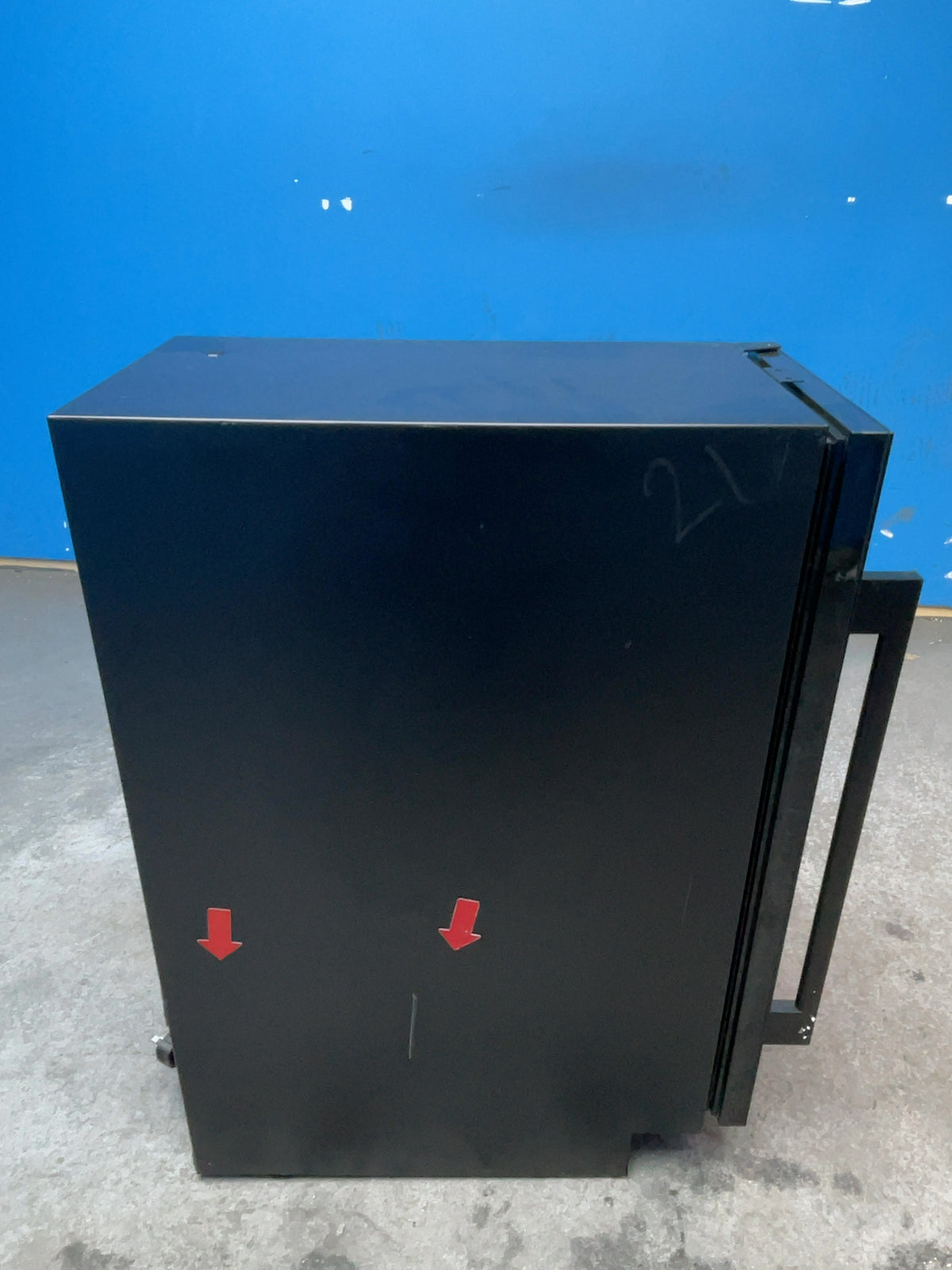 #GRC-166-117 - AEG 5000 30cm Built In Wine Cooler – 20 Bottles, Single Zone, Black Glass