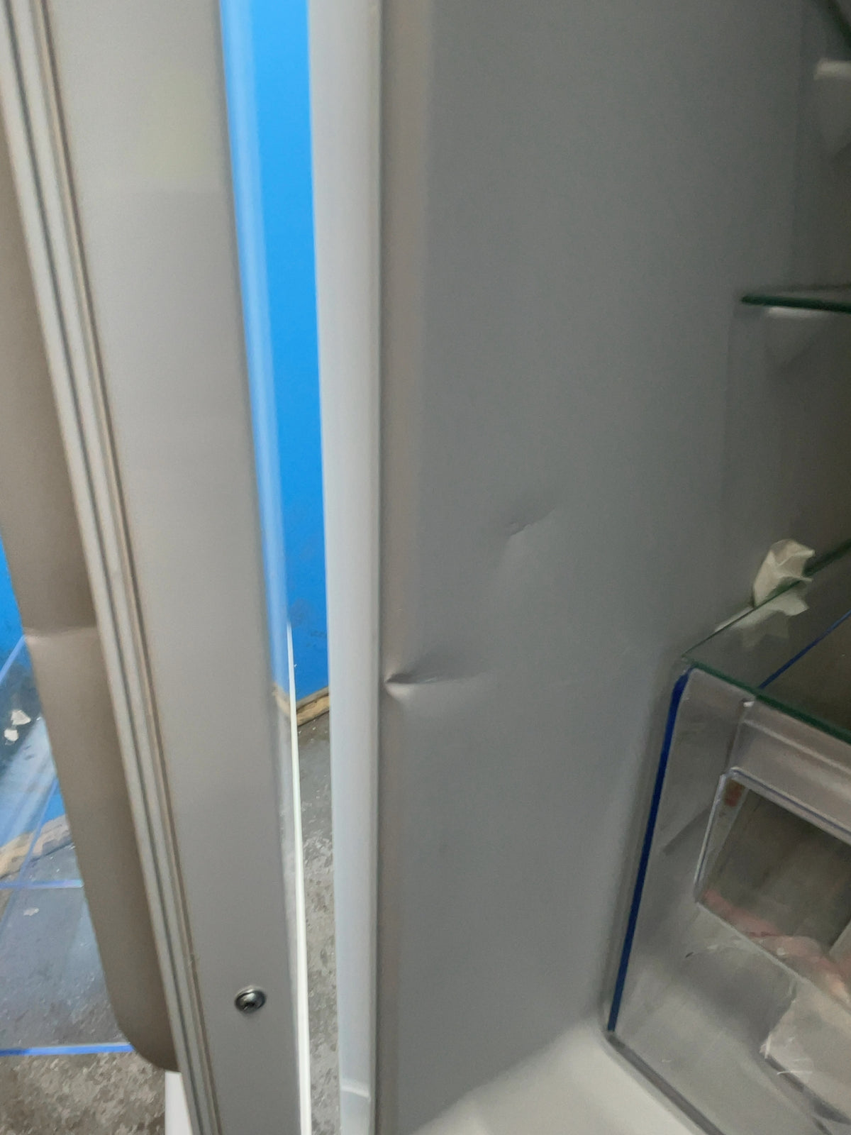 #GRC-166-120 - Electrolux 600 Low Frost 177cm Integrated Fridge Freezer – 262L, AI CoolAssist, TouchControl