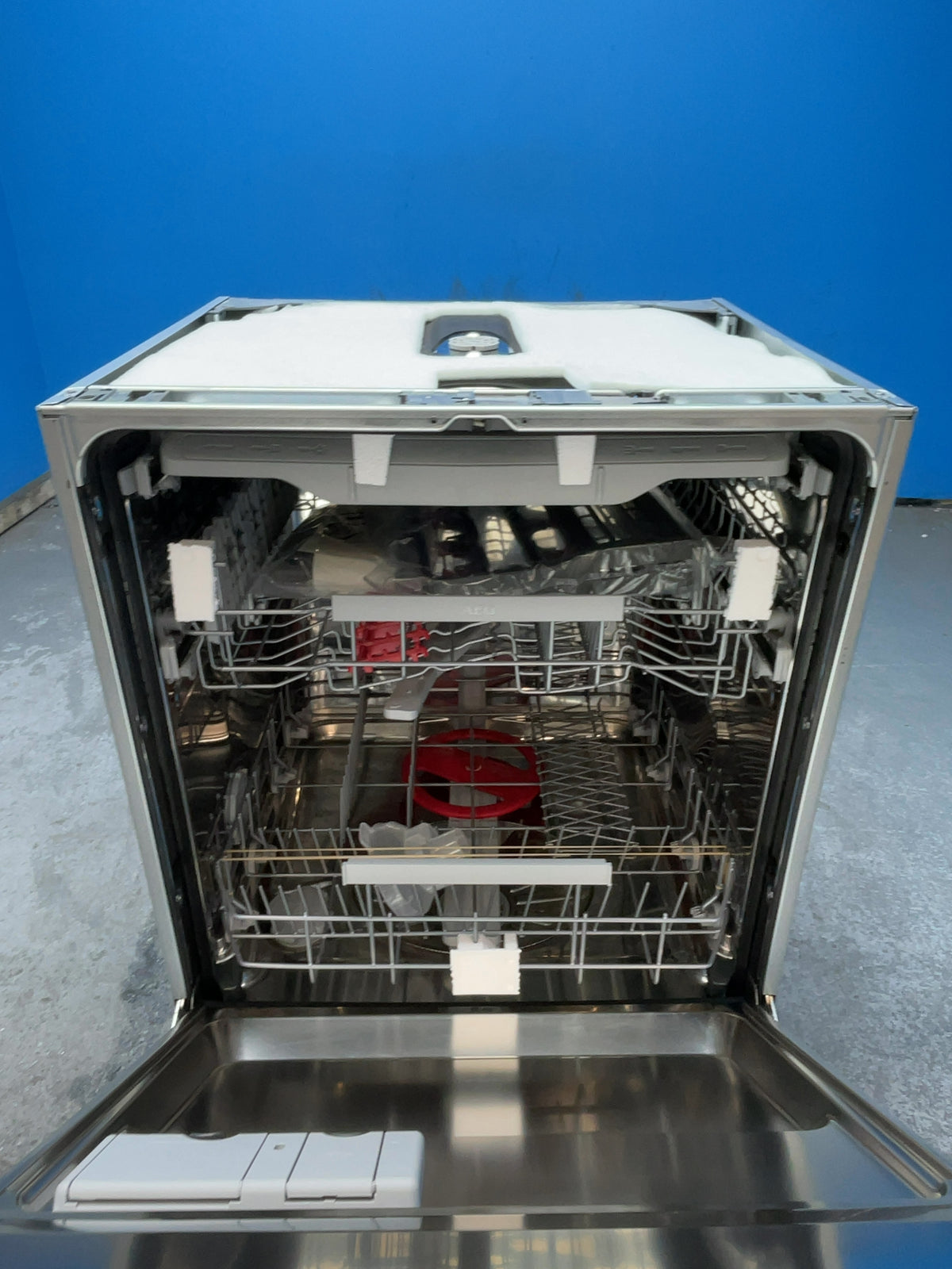 #GRC-166-123 - AEG 6000 Series 60cm Fully Integrated Dishwasher – 14 Place Settings, AirDry, SatelliteClean