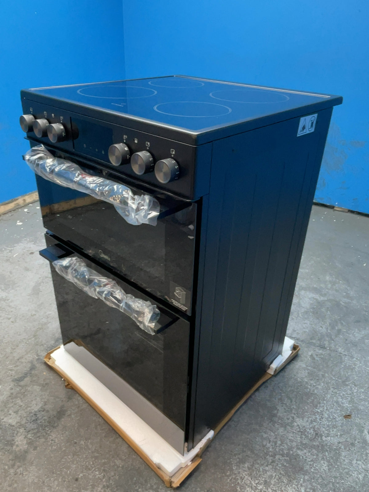 #GRC-166-149 - Midea 60cm Freestanding Electric Double Oven Cooker – Ceramic Hob, 107L Capacity, Fan Main Oven, Black
