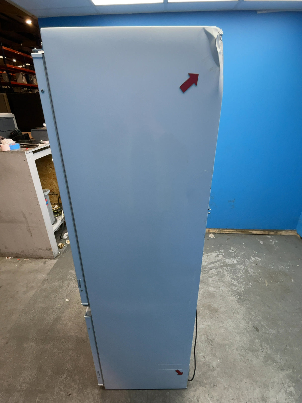 #GRC-166-388 - Hoover 54cm Integrated 70/30 Fridge Freezer – 251L, White
