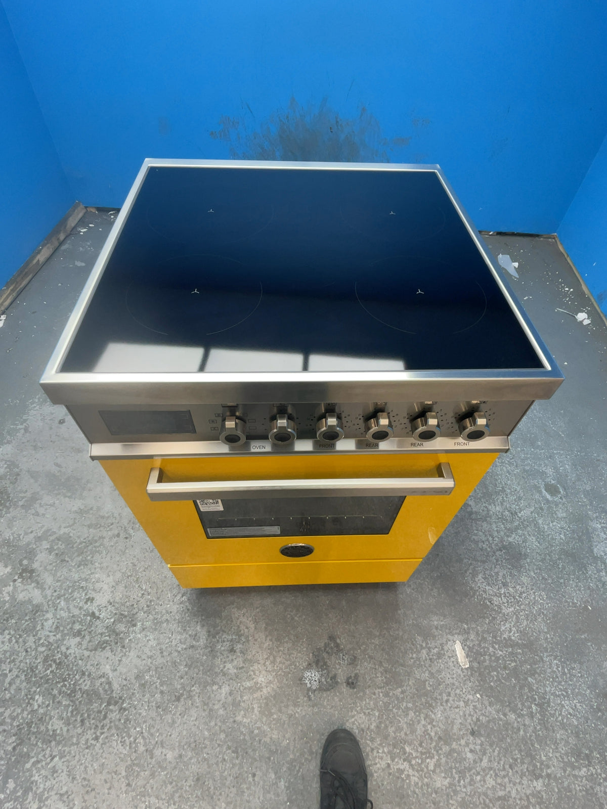 #GRC-166-614 - Bertazzoni Professional 60cm Electric Range Cooker – 69L Oven, 4 Zone Induction Hob, Yellow