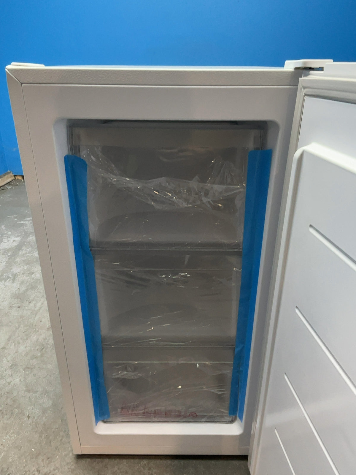 #GRC-166-955 - Hoover H-Freeze 300 Mini Undercounter Freezer – 64L, Low Frost, White