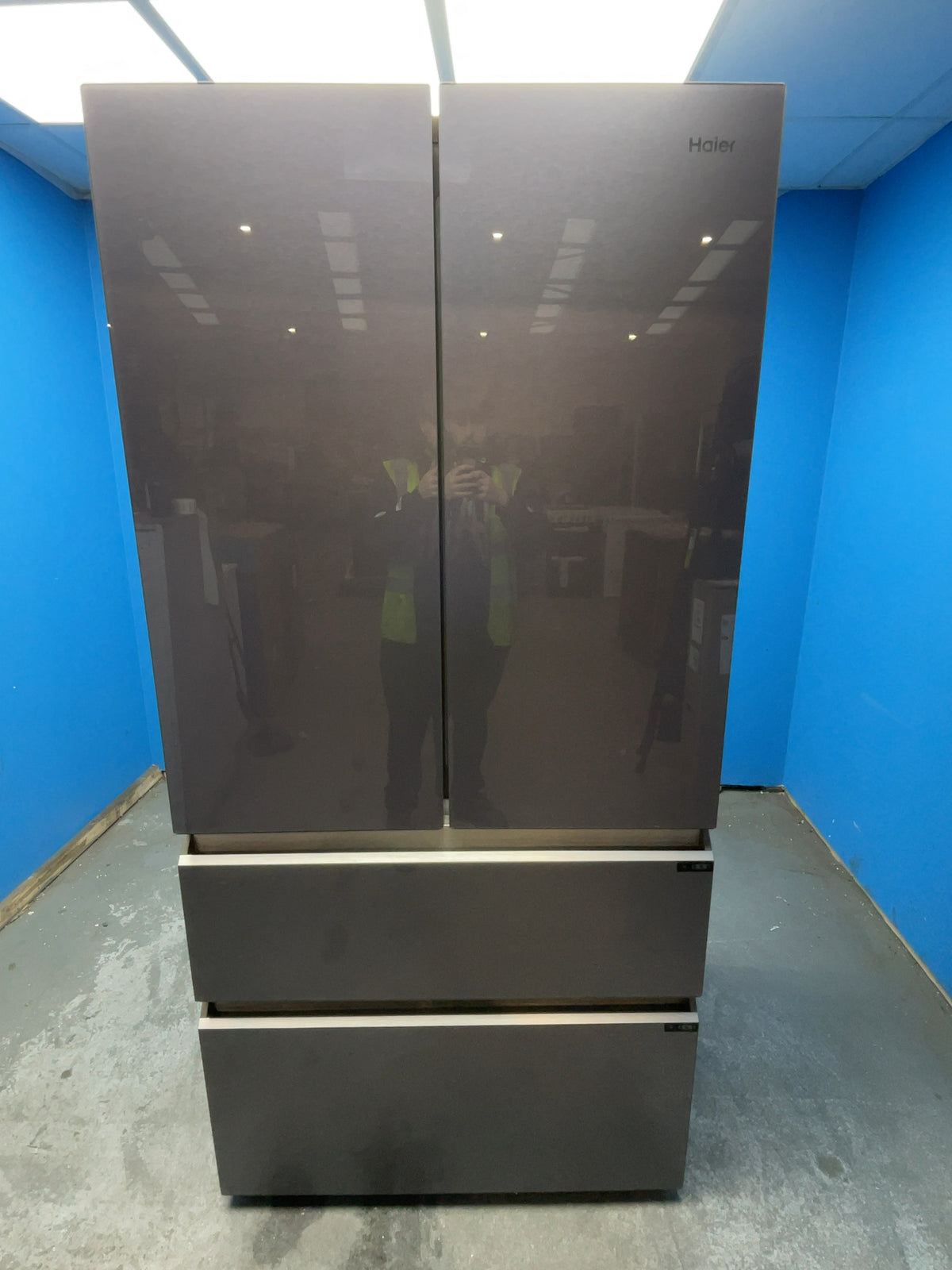#GRC-166-956 - Haier 90.5cm French Door Fridge Freezer – 703L, Sapphire Glass, Total No Frost