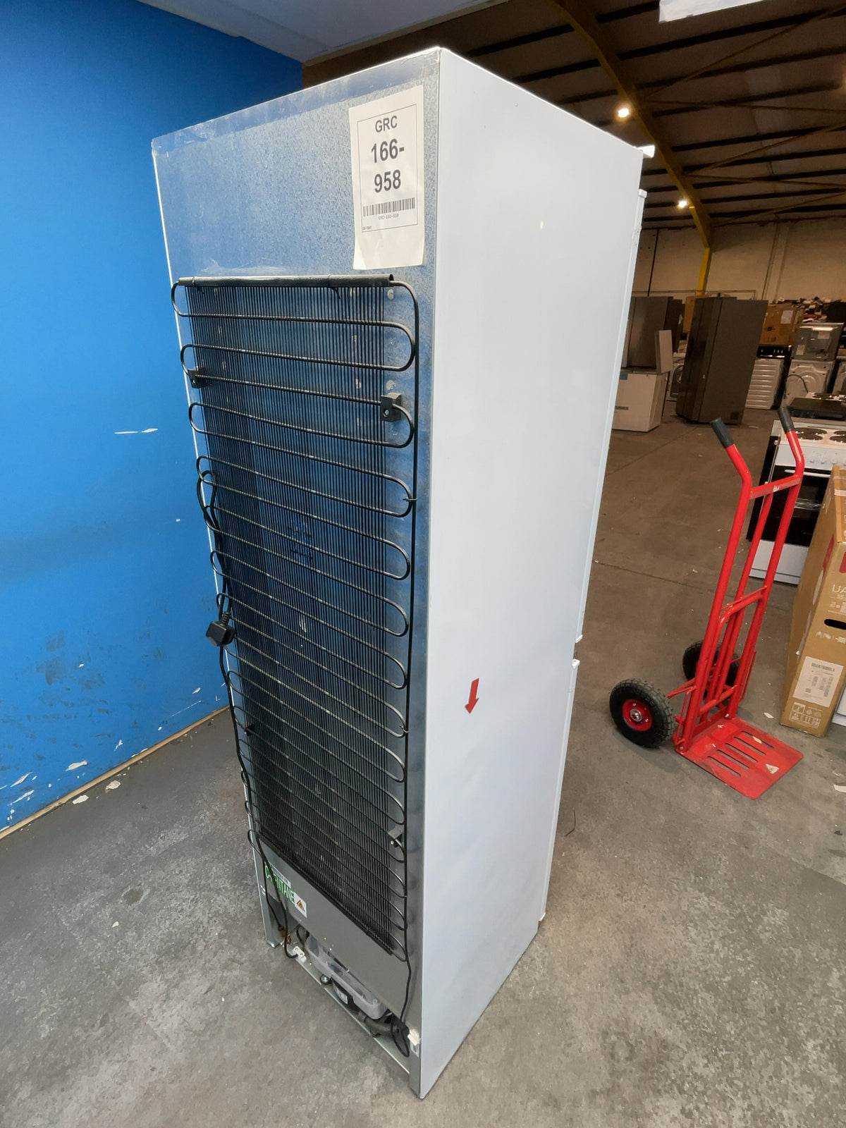 #GRC-166-958 - neue Integrated 50/50 Fridge Freezer – 233 Litres, 177cm, Static Cooling, LED Lighting, White