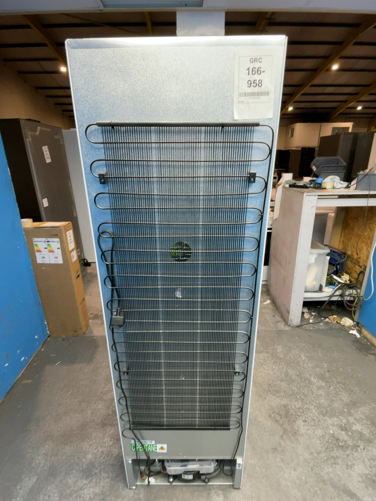 #GRC-166-958 - neue Integrated 50/50 Fridge Freezer – 233 Litres, 177cm, Static Cooling, LED Lighting, White