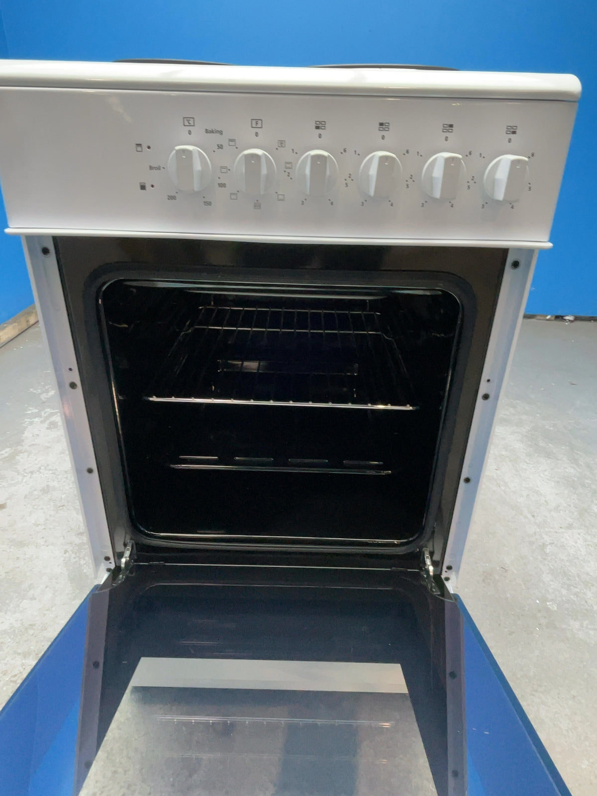 #GRC-167-122 - Midea 50cm Electric Cooker – Solid Plate Hob, Integrated Grill, White