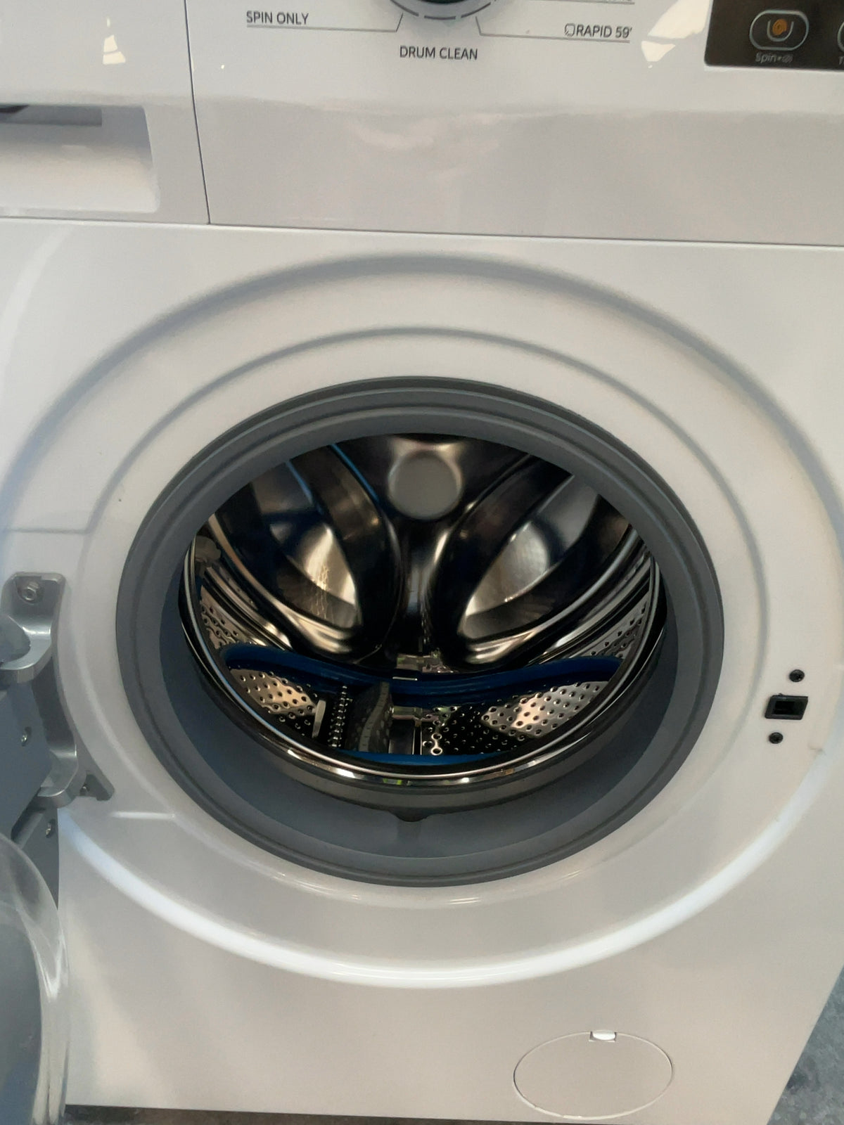 #GRC-167-123 - Comfee 7kg 1200rpm Washing Machine – Steam Wash & 15 Min Quick Cycle, White
