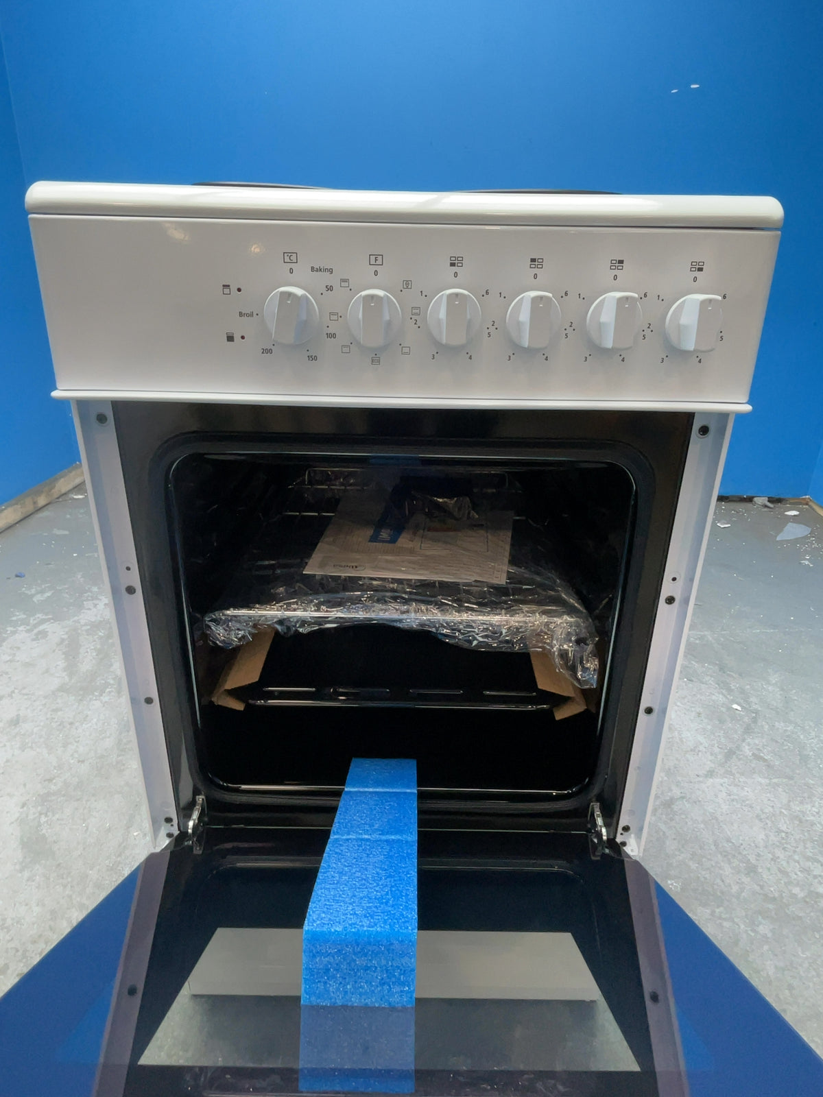 #GRC-167-362 - Midea 50cm Electric Cooker – Solid Plate Hob, Integrated Grill, White