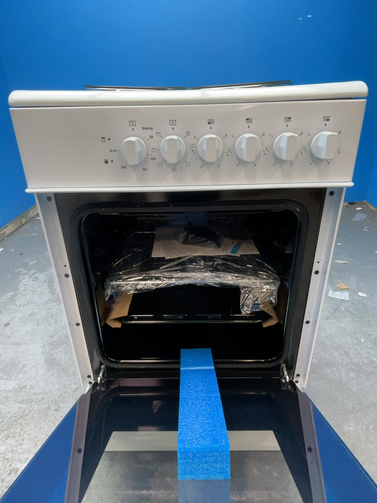 #GRC-167-374 - Midea 50cm Electric Cooker – Solid Plate Hob, Integrated Grill, White