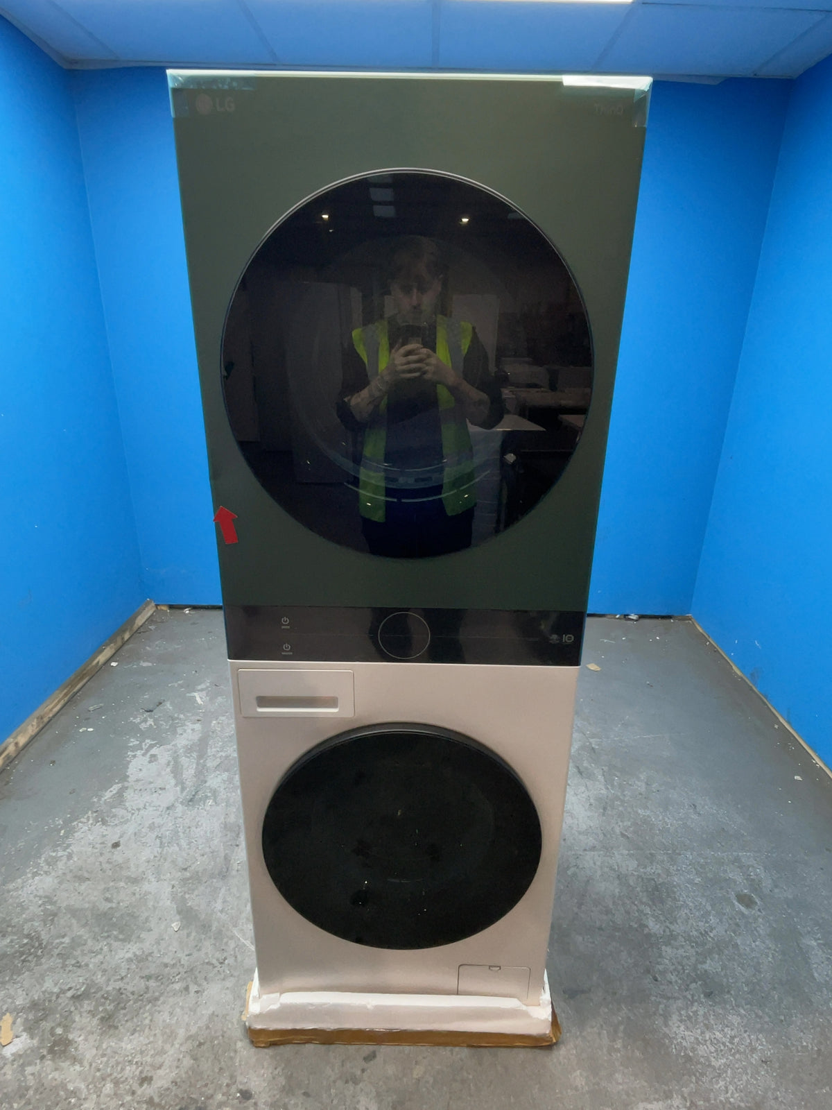 #GRC-167-519 - LG WashTower WT1210NBTN1 12kg/10kg Heat Pump Washer Dryer Green & Beige