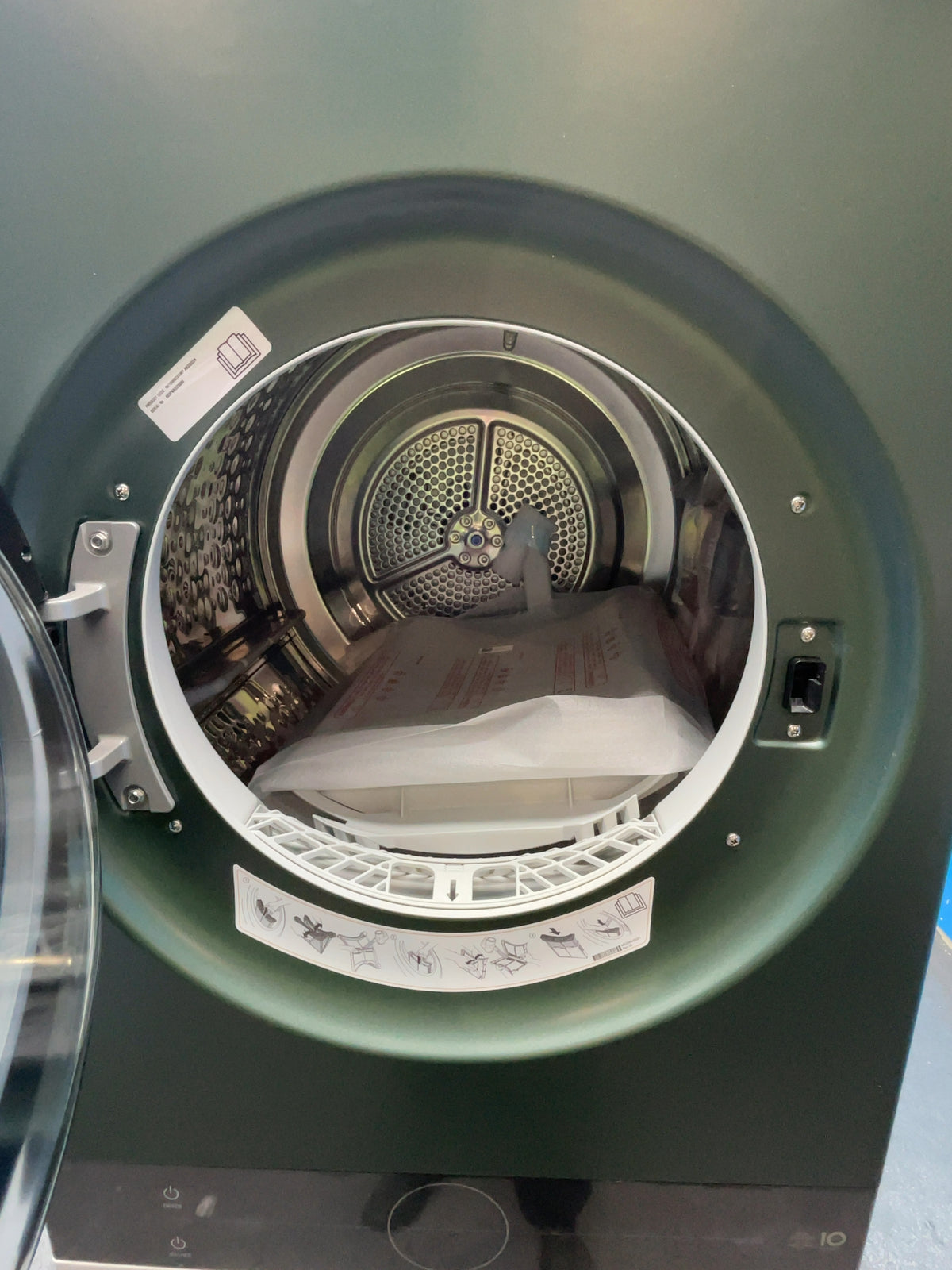 #GRC-167-519 - LG WashTower WT1210NBTN1 12kg/10kg Heat Pump Washer Dryer Green & Beige