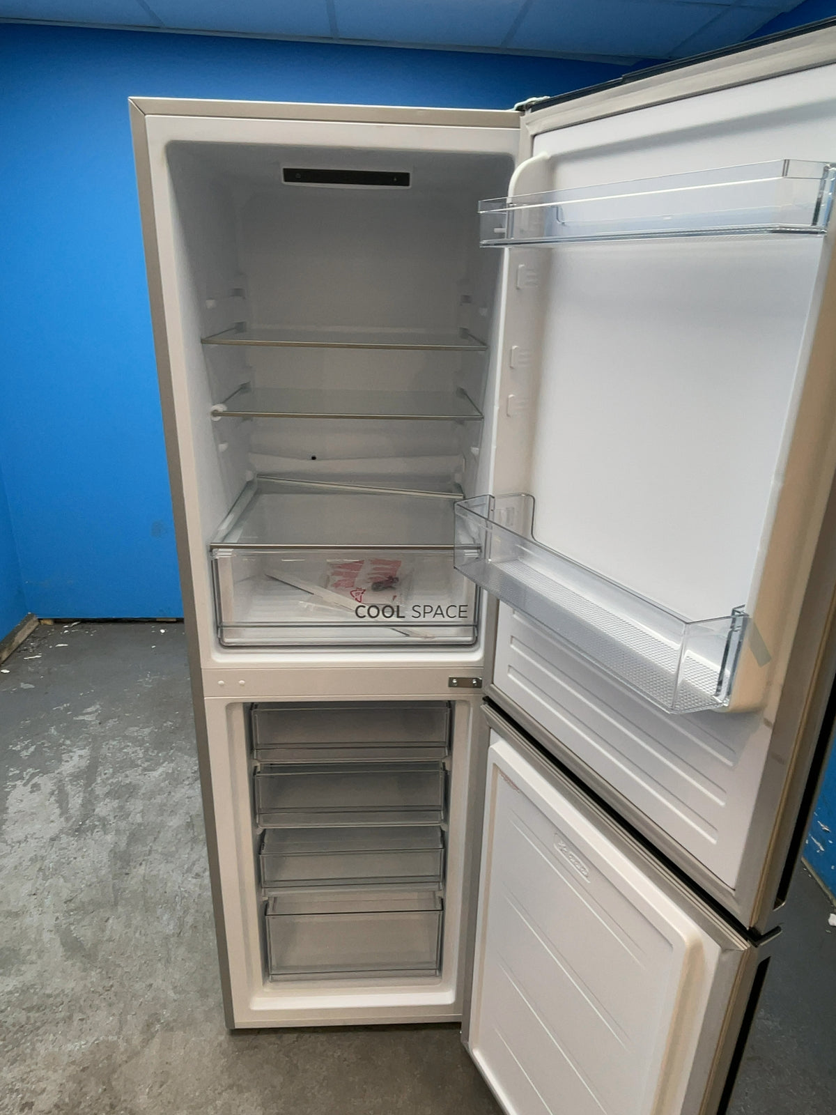#GRC-167-672 - Hoover H-FRIDGE 300 54.5cm Fridge Freezer – 252L, Silver, Total No Frost