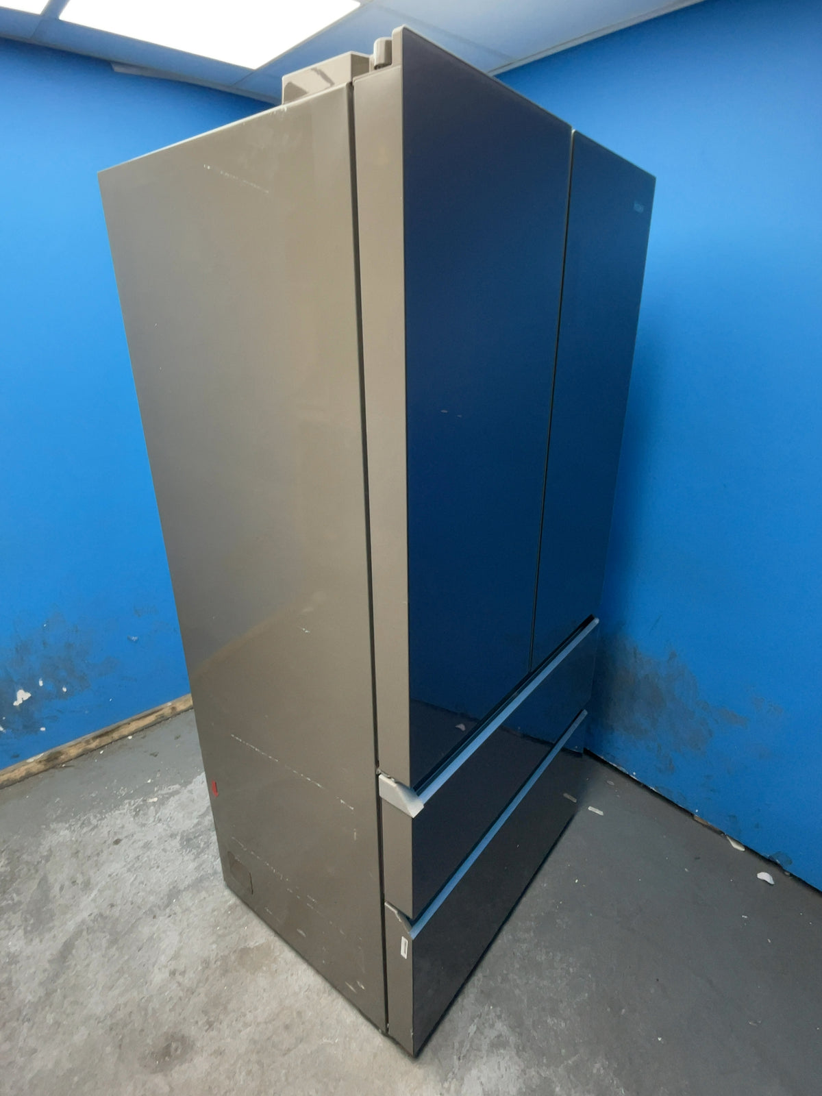 #GRC-167-673 - Haier 90.5cm French Door Fridge Freezer – 703L, Sapphire Glass, Total No Frost
