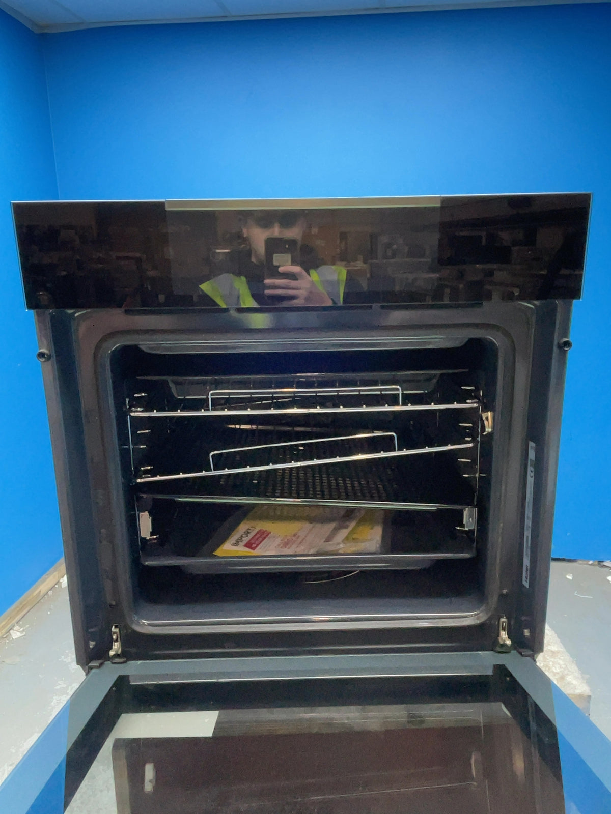 #GRC-167-883 - Haier I-Touch 60cm Electric Single Oven – 70L Capacity, Self-Cleaning