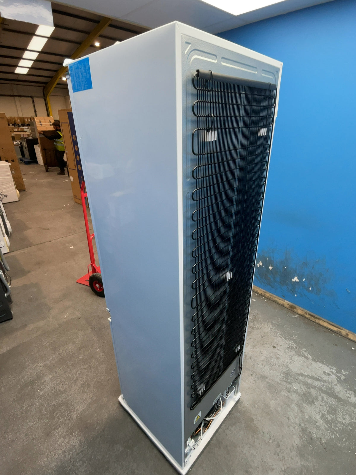 #GRC-168-003 - Midea 54cm Integrated 70/30 Fridge Freezer – 271L Capacity, Low Frost, Sliding Hinge, White