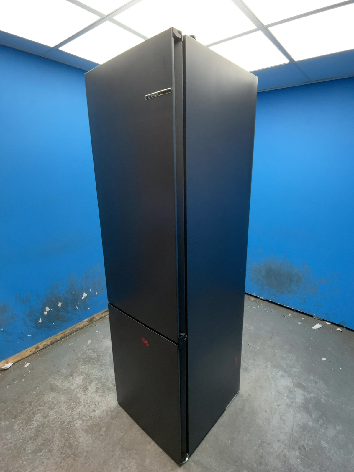 #GRC-168-418 - Bosch Serie 4 60cm 70/30 Fridge Freezer – 363L, Anthracite, Total No Frost